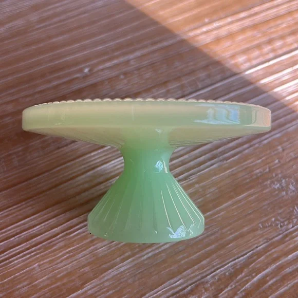 Vintage Mini Jadeite Glass Cupcake size Pedestal Stand. - Picture 7 of 8